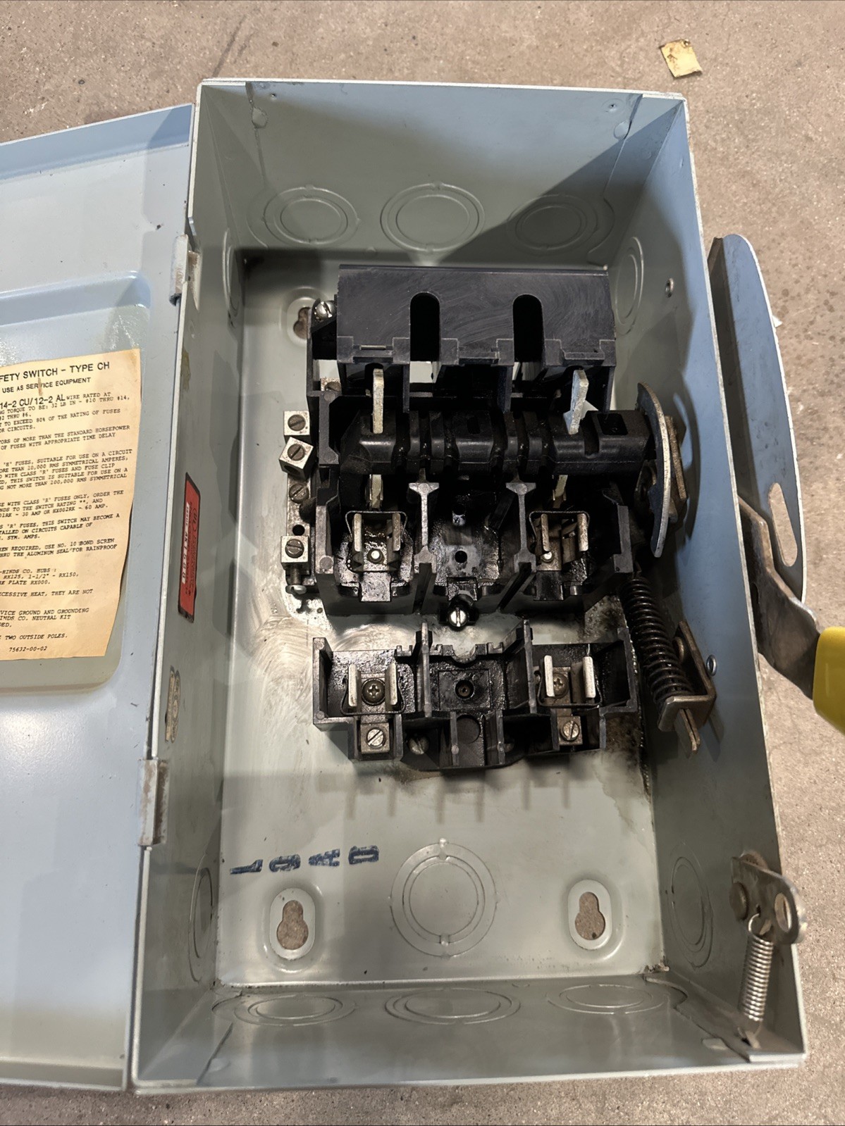 🔴Eaton Crouse Hinds CH322N 240VAC 60A Safety Switch Disconnect‼️VINTAGE‼️