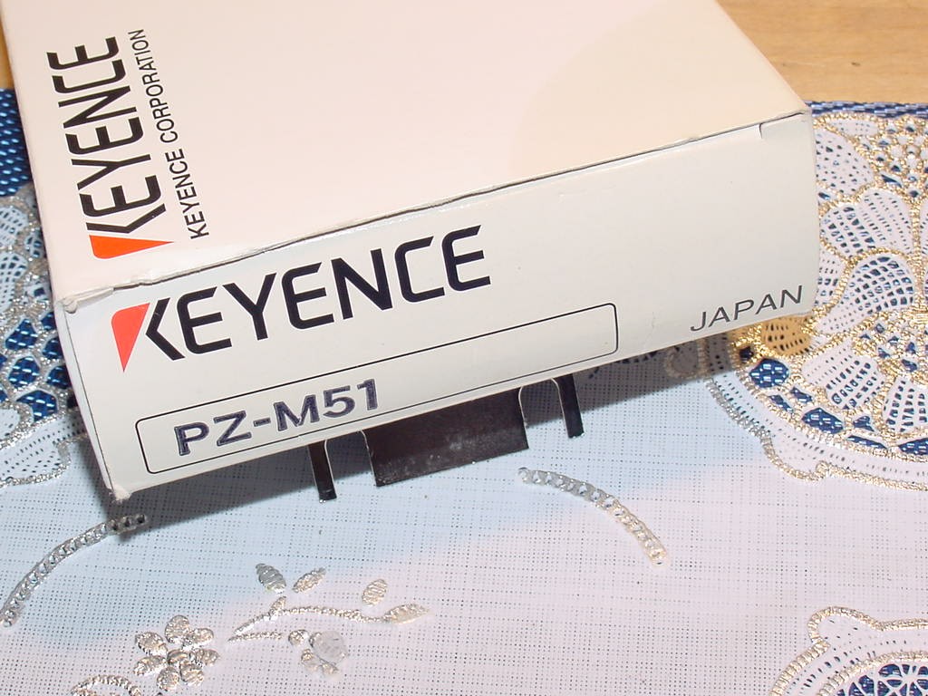 Keyence PZ-M51 , Square Transmissive Cable Type, NPN, 12-24VDC, BU OV, New Open