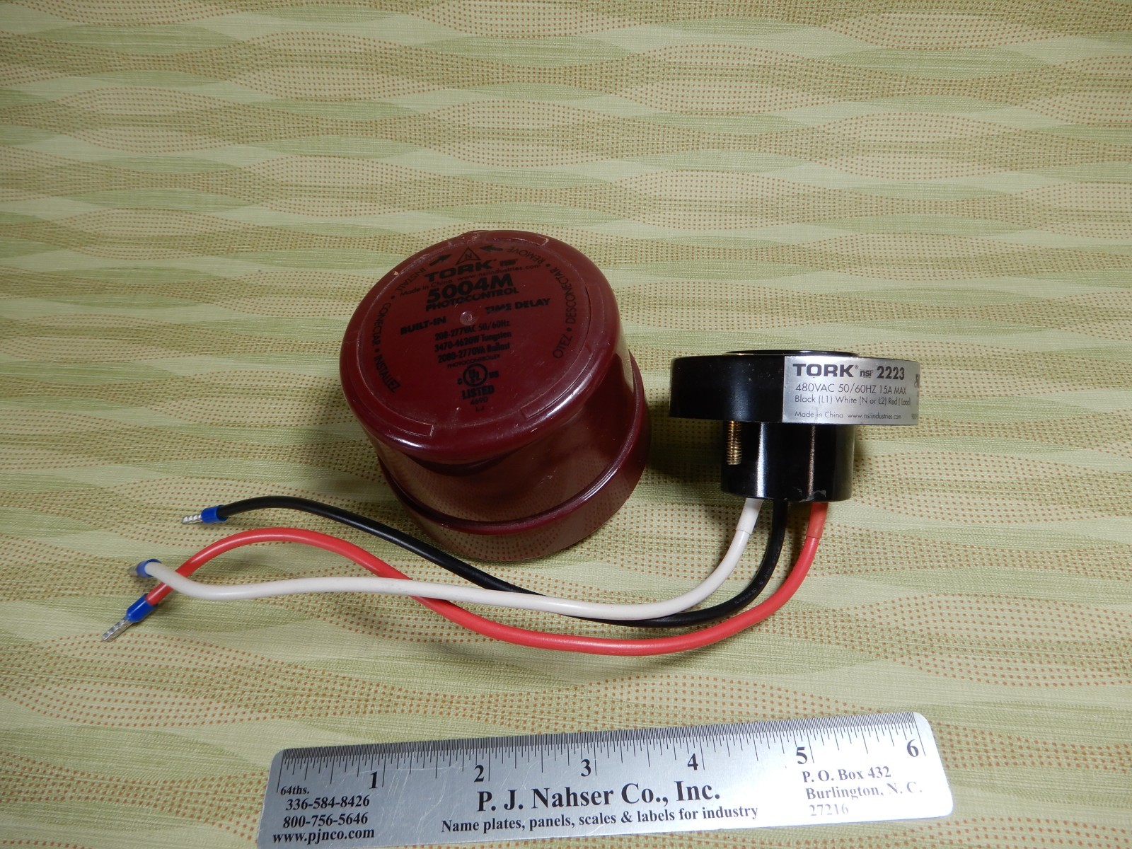 Tork 5004M Light Sensor and 2223 Base Lightly Used Condition 480VAC BX