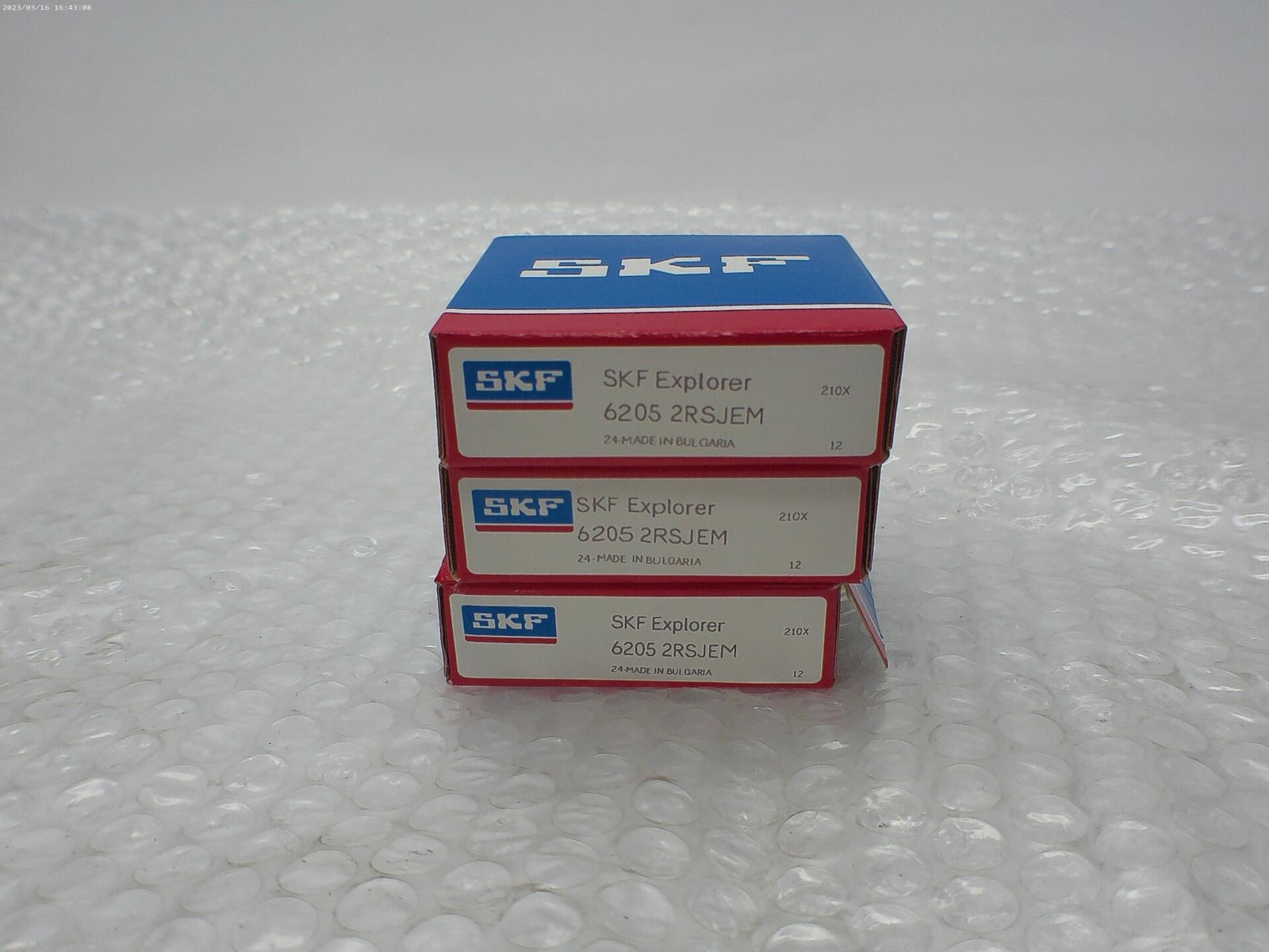 SKF EXPLORER 6205 2RSJEM BEARING LOT OF 3 NSMP