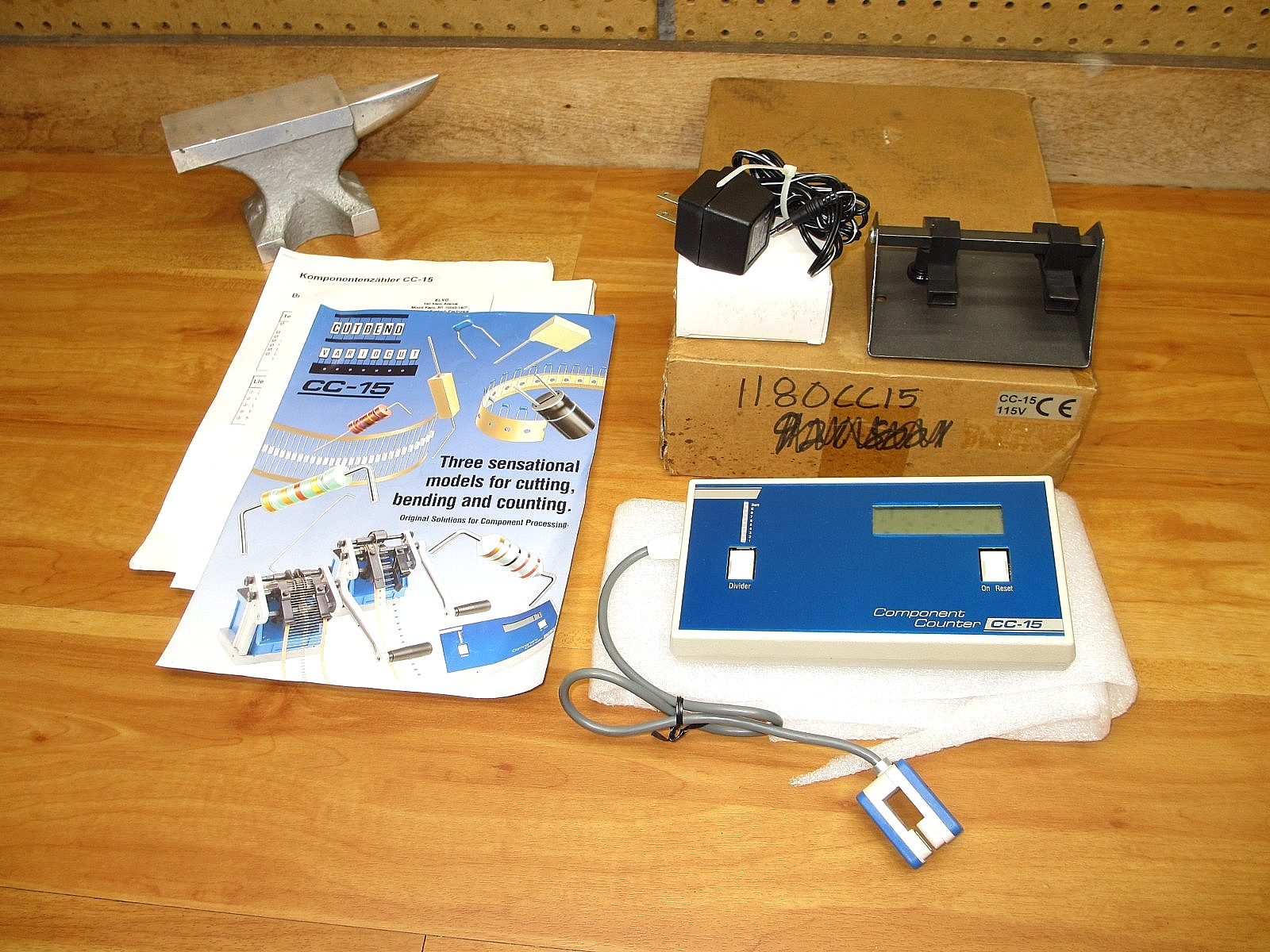 Schleuniger CC-15 *NEW* Component Counter