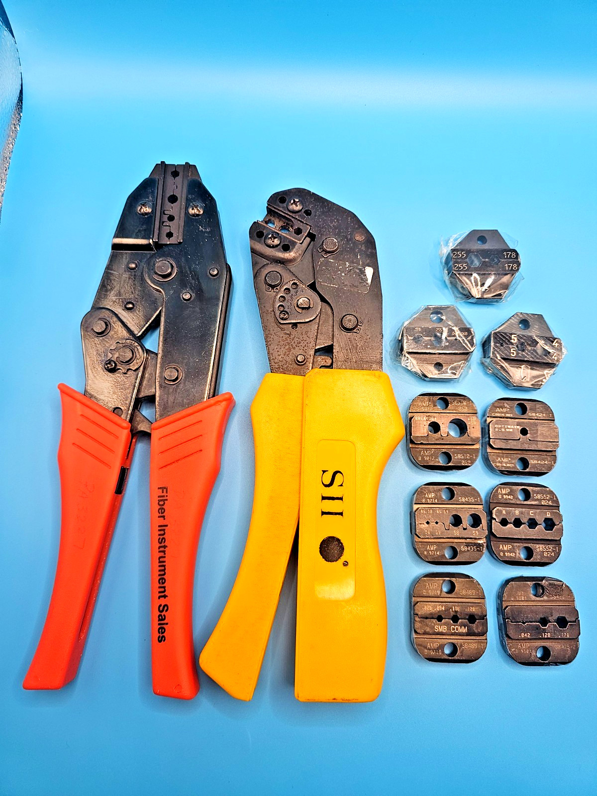 TE CONNECTIVITY/AMP 9 Assorted Crimp DIE sizes & 2 Tool Frame