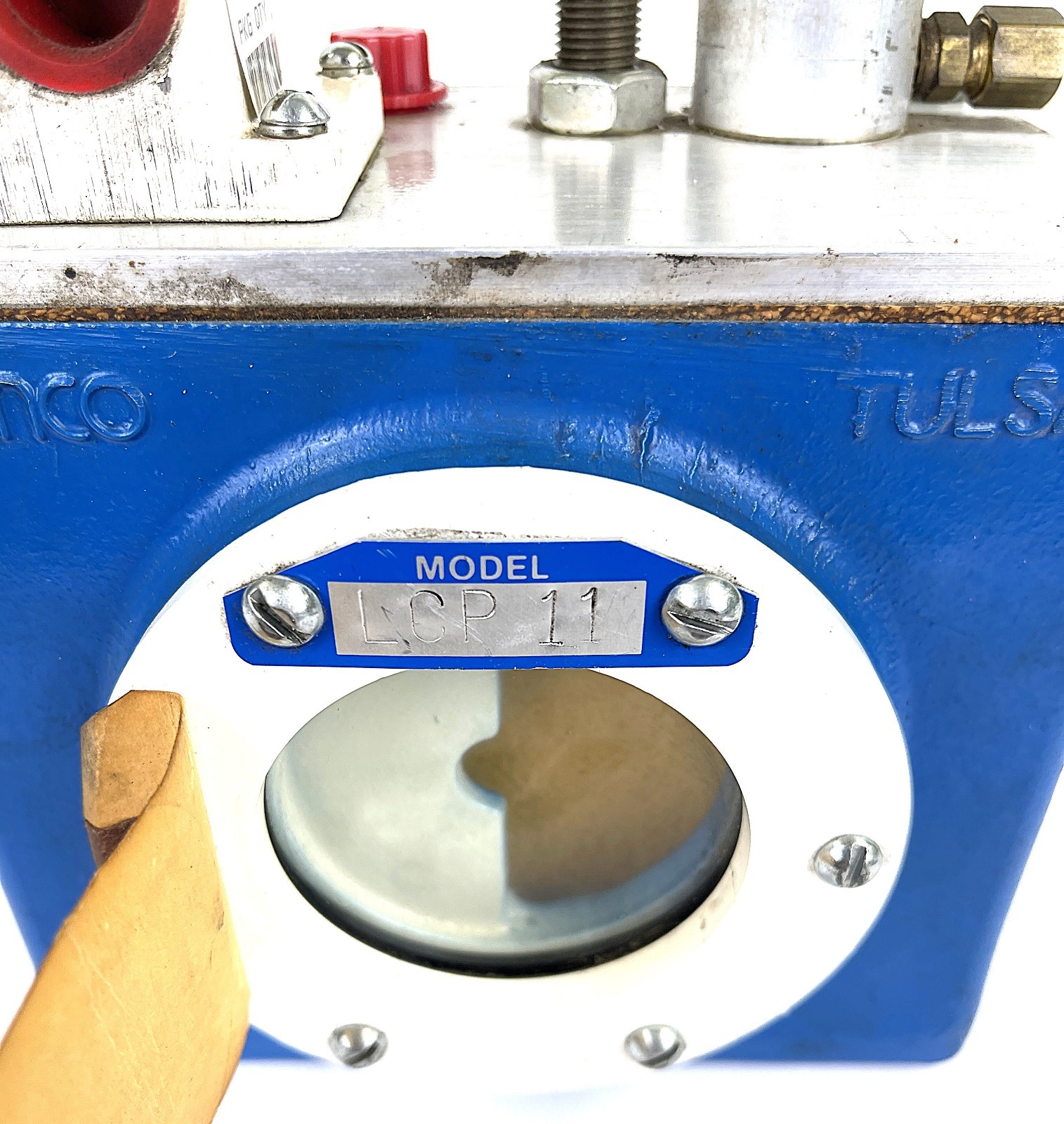 KENCO, LCP-11, PRESSURE 70 PSI, 3/8″ VENT, OIL LEVEL CONTROLLER, SURPLUS