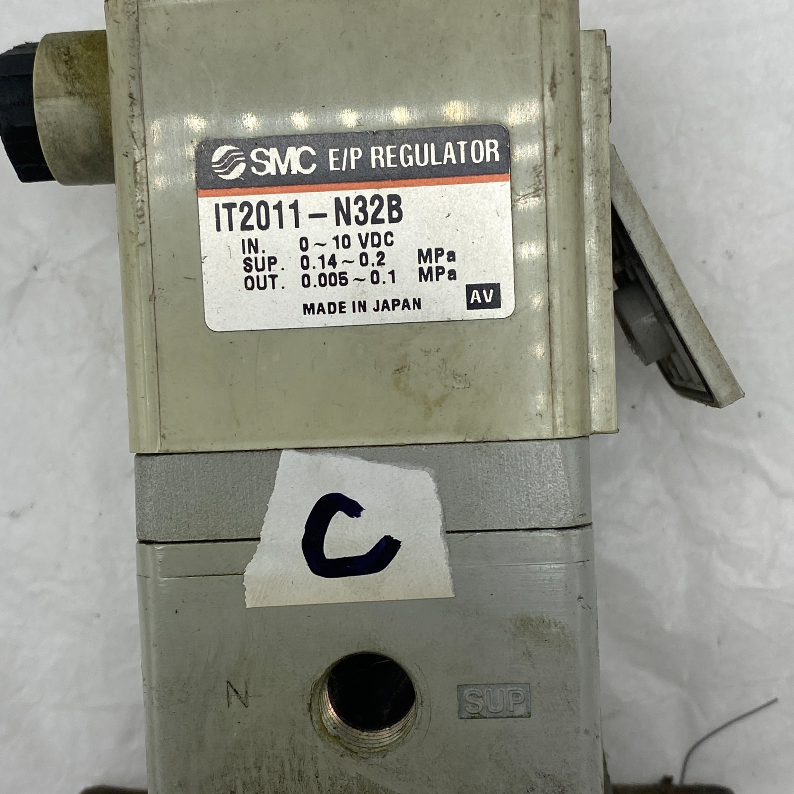 SMC IT2011-N32B Regulator,SUP.0.14-0.2 mPa 0-10VDC in,Out 0.00-0 .1MPa,
