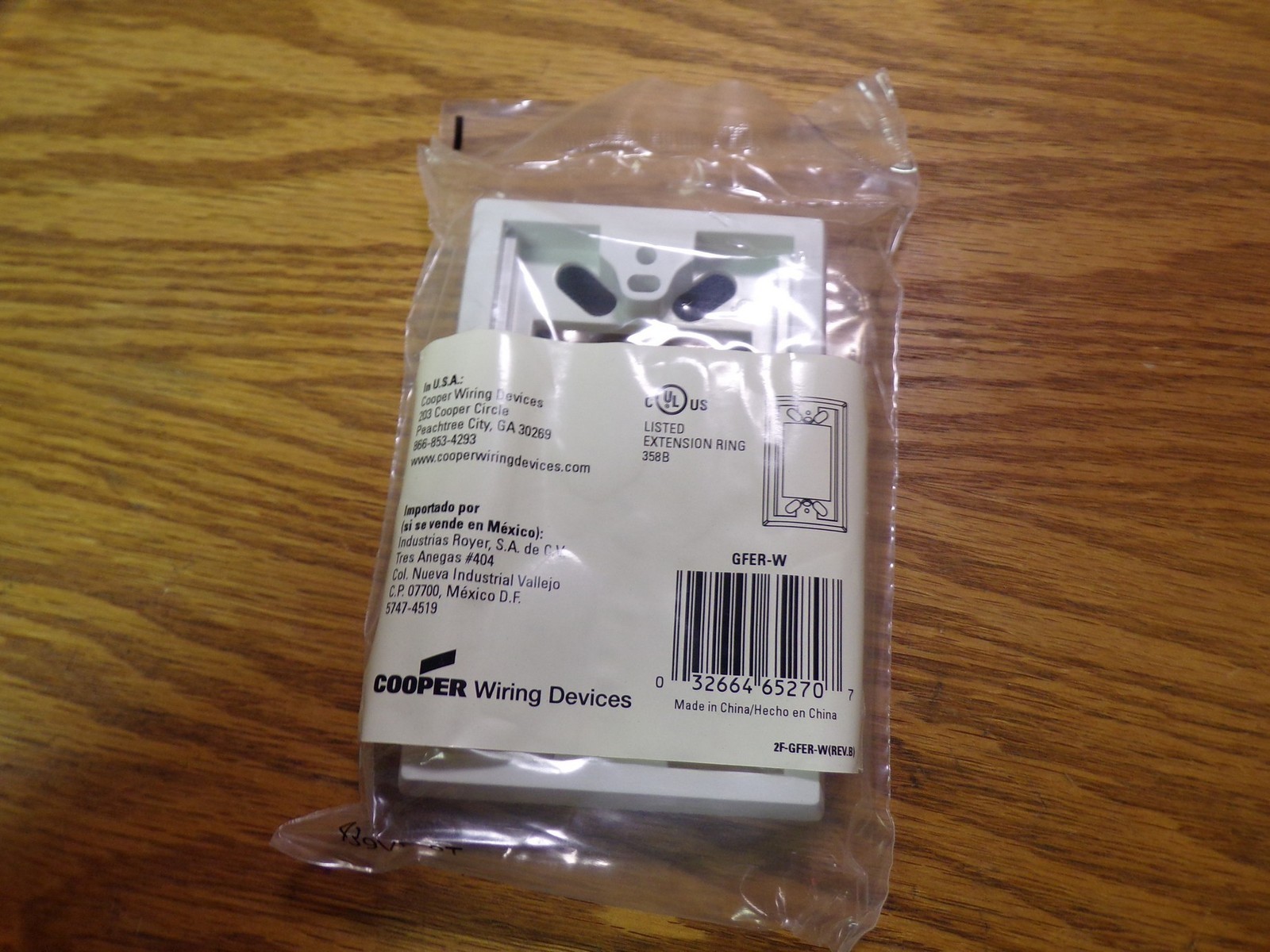 NEW Cooper GFER-W White Outlet Extension Cover *FREE SHIPPING*