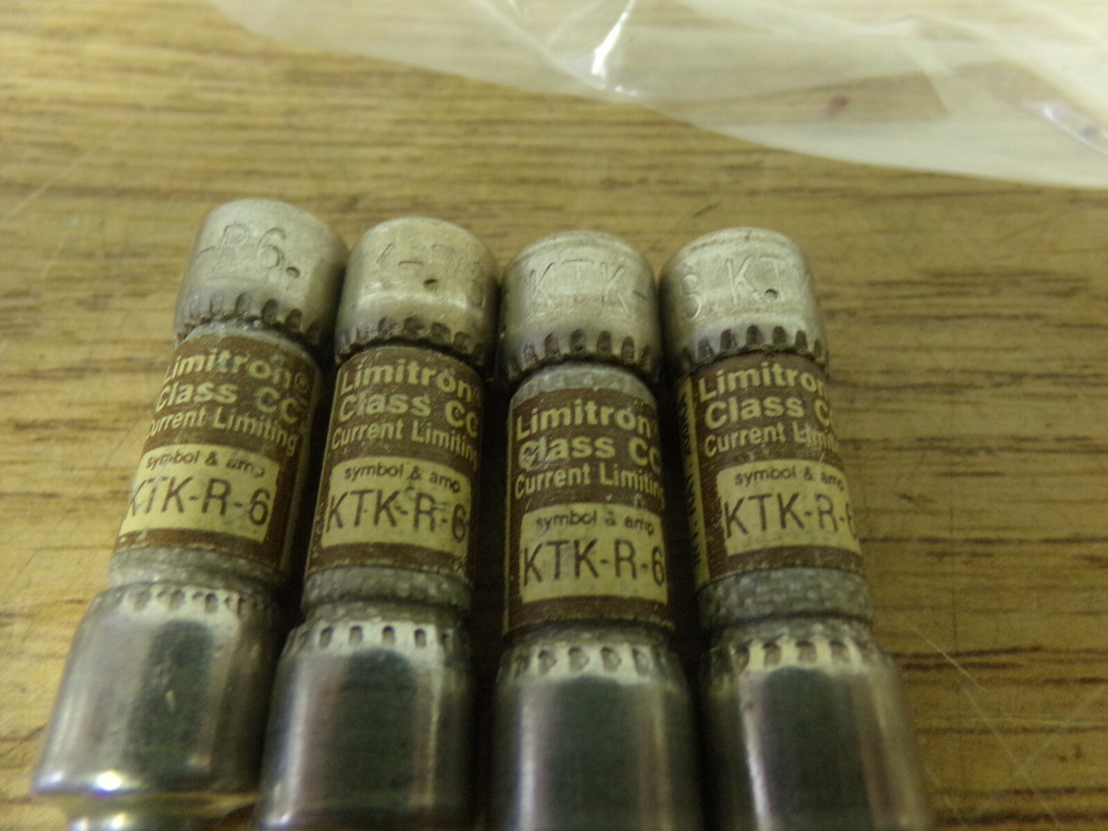Limitron Class CC KTK-R-6 6A Fuses, Lot of 4 *FREE SHIPPING*