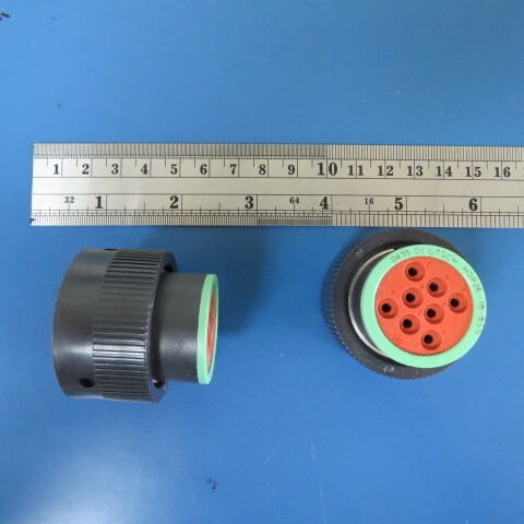 DEUTSCH HDP26-18-8SN Qty of 5 per Lot CONNECTOR, 8 Position Circular Connector
