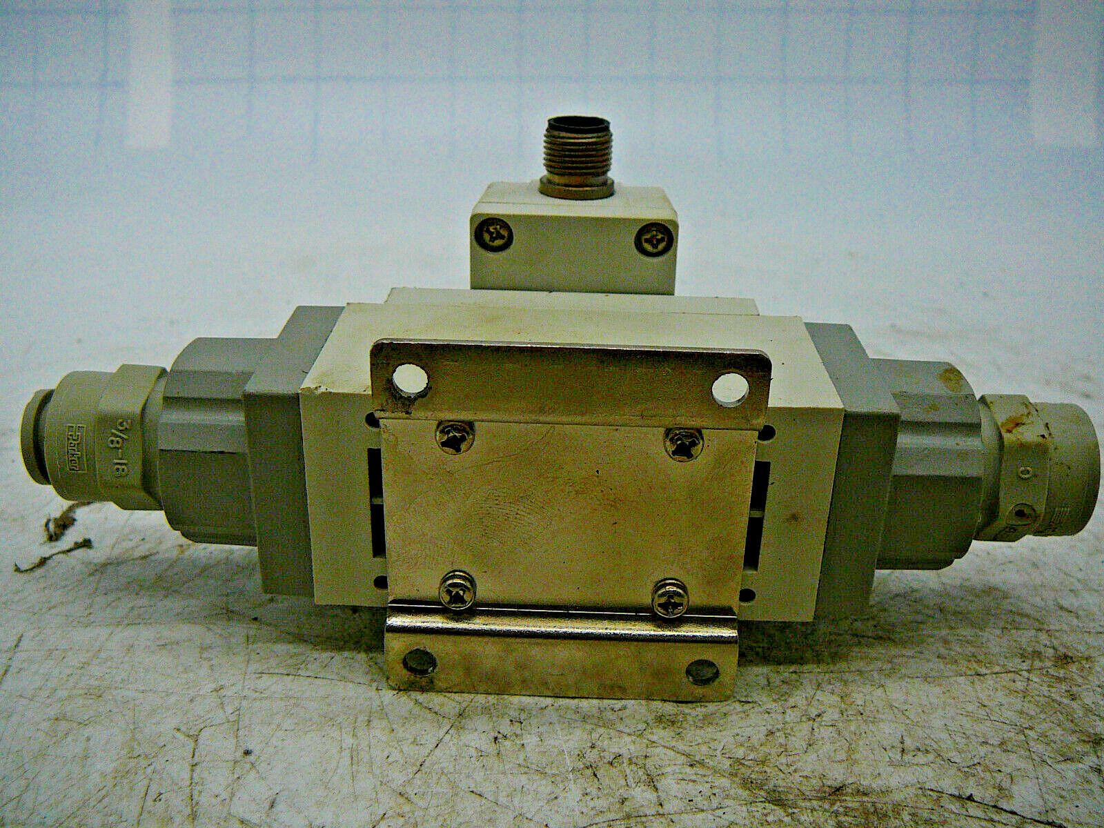 SMC DIGITAL FLOW SWITCH PF2A711-N03-67 12-24VDC 10-100L/MIN