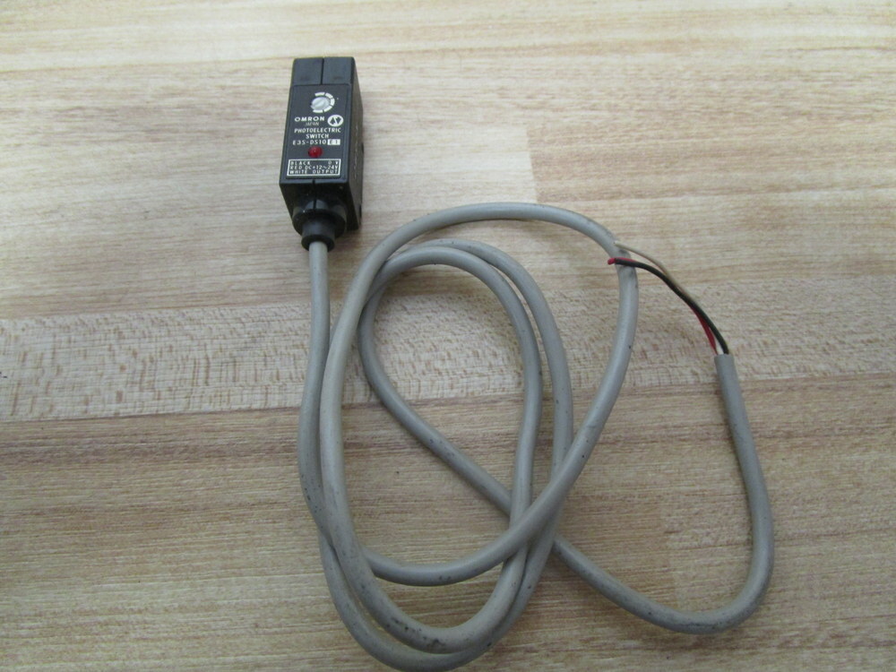 Omron E3S-DS10E1 Photoelectric Switch E3SDS10E1