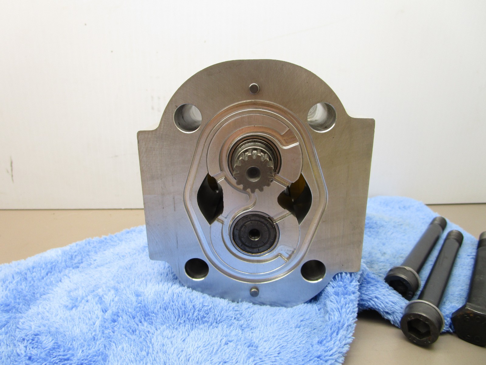 Dynamatic Limited Hydraulic Fan Pump Section for C31.5/23.0L39029136150