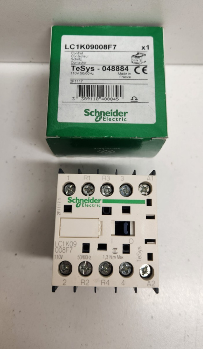 NEW IN BOX! SCHNEIDER 10A 4P 2NO+2NC 110V COIL CONTACTOR LC1K09008F7