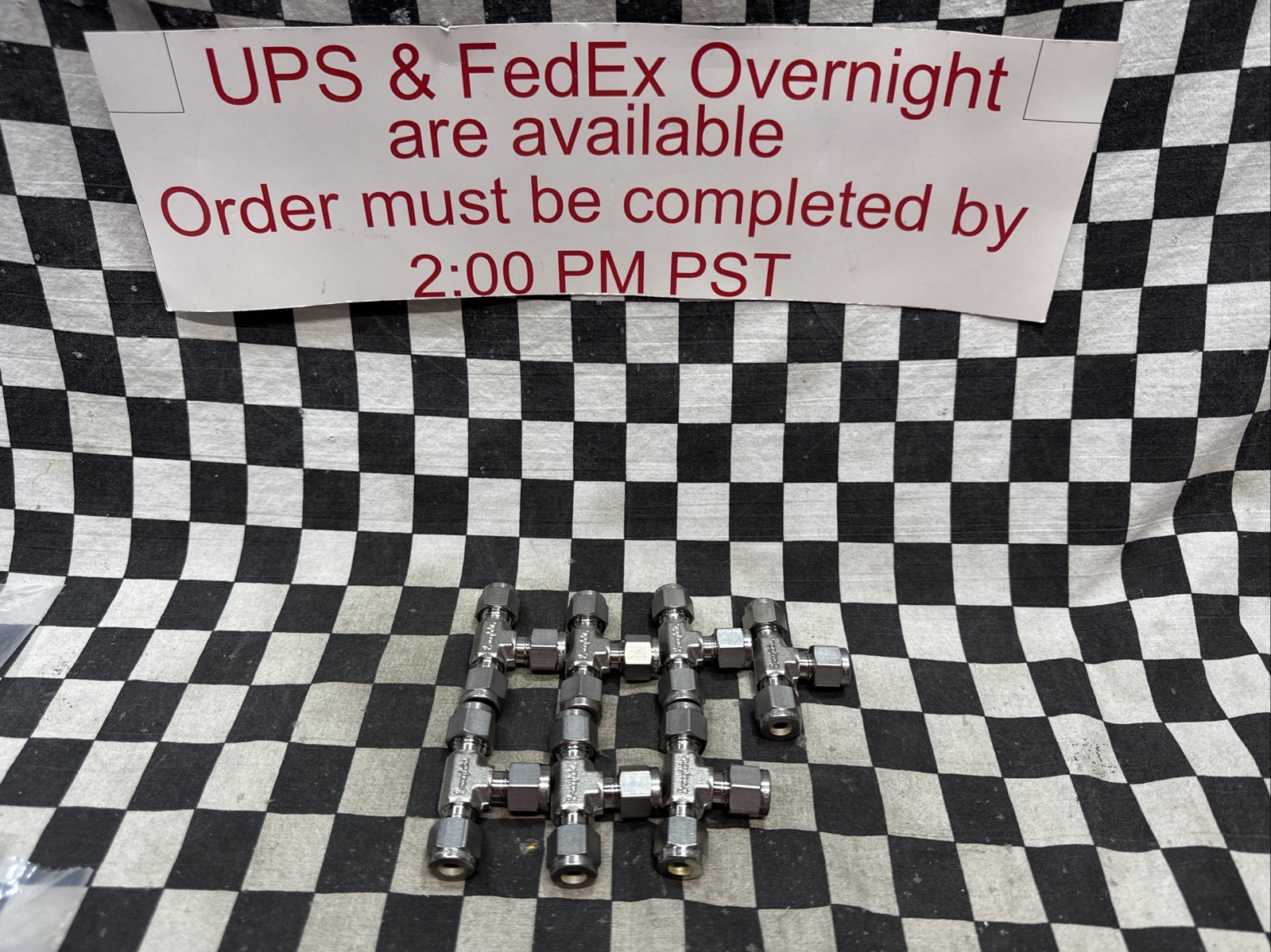 SWAGELOK SS-400-3, SS4003, TEE UNION 1/4″, LOT OF 7, SHIPSAMEDAY #126R3