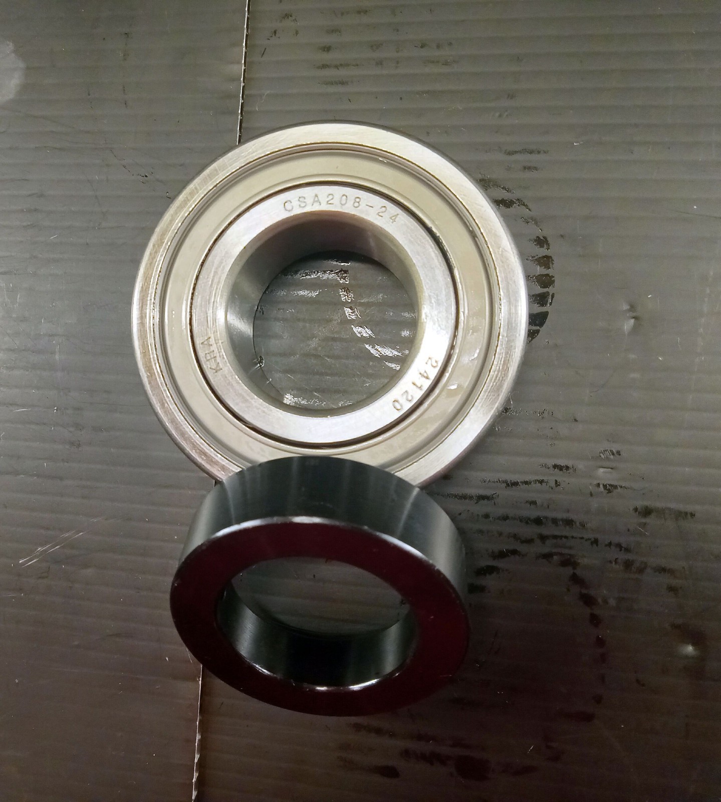 1 NEW KRA CSA208-24 INSERT BEARING WITH COLLAR NNB ***MAKE OFFER***