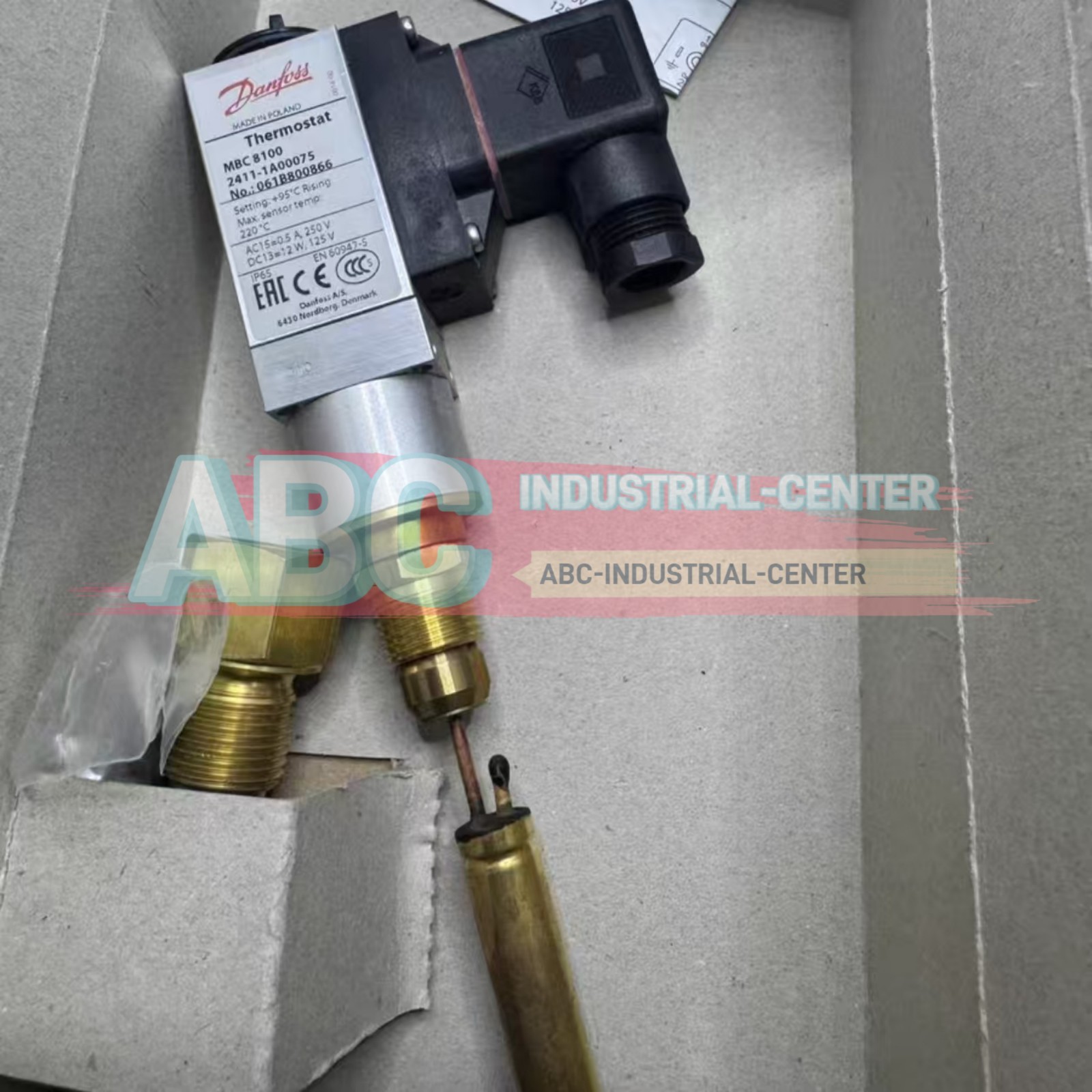 Danfoss 061B800266 MBC8100 thermostat#1pcs new in box