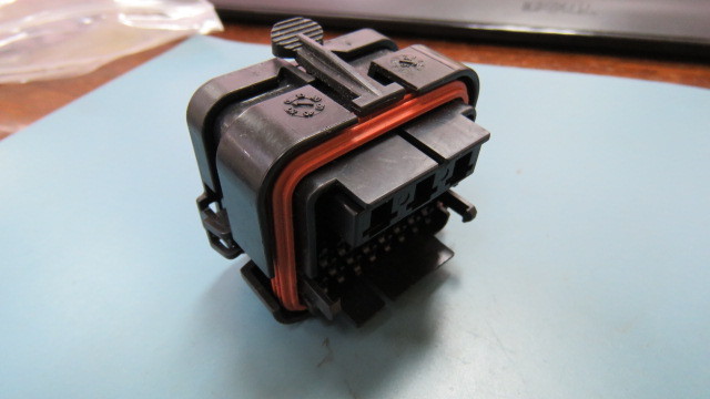 AMP/ TYCO/ TE CONNECTIVITY 109207-4 Qty of 3 per Lot PLUG ASSY, 23+3 POS HYBRID