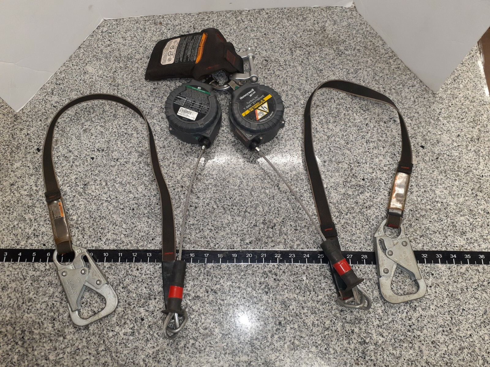 HONEYWELL MILLER MFLEC2-20/8FT Self-Retracting Lifeline,Gray