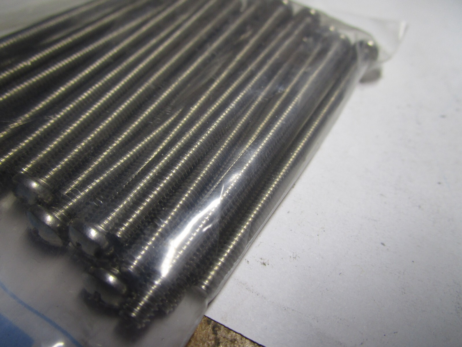 #8-32 x 3″ Phillips Pan Head Grade 18-8 Stainless Steel Machine Screw QTY 25