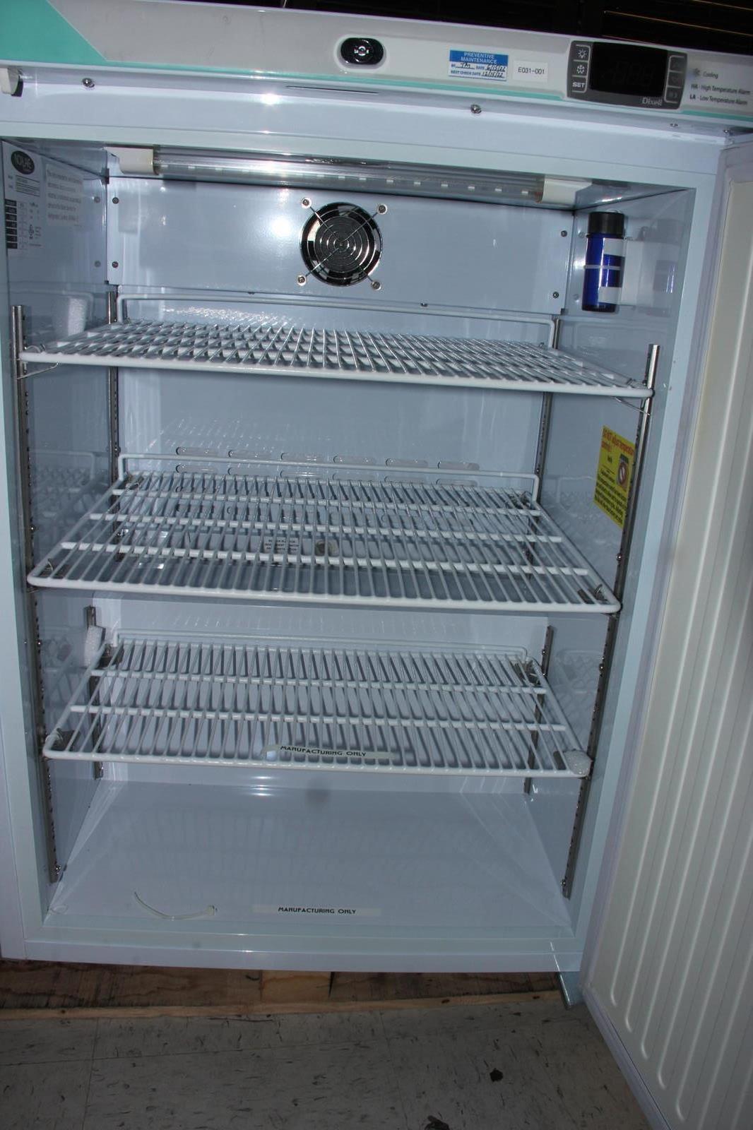 NOR-LAKE SCIENTIFIC PR061WWW/0 5.2CU FT Lab Industrial Refrigerator “TESTED”