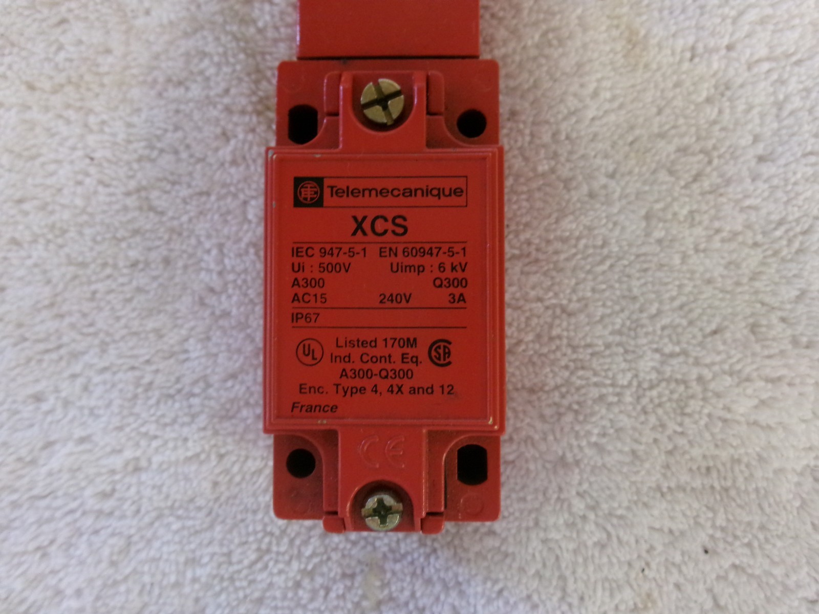 Telemecanique Limit Switch 240V 3A 6kV XCK-J….H7 Lot of 4