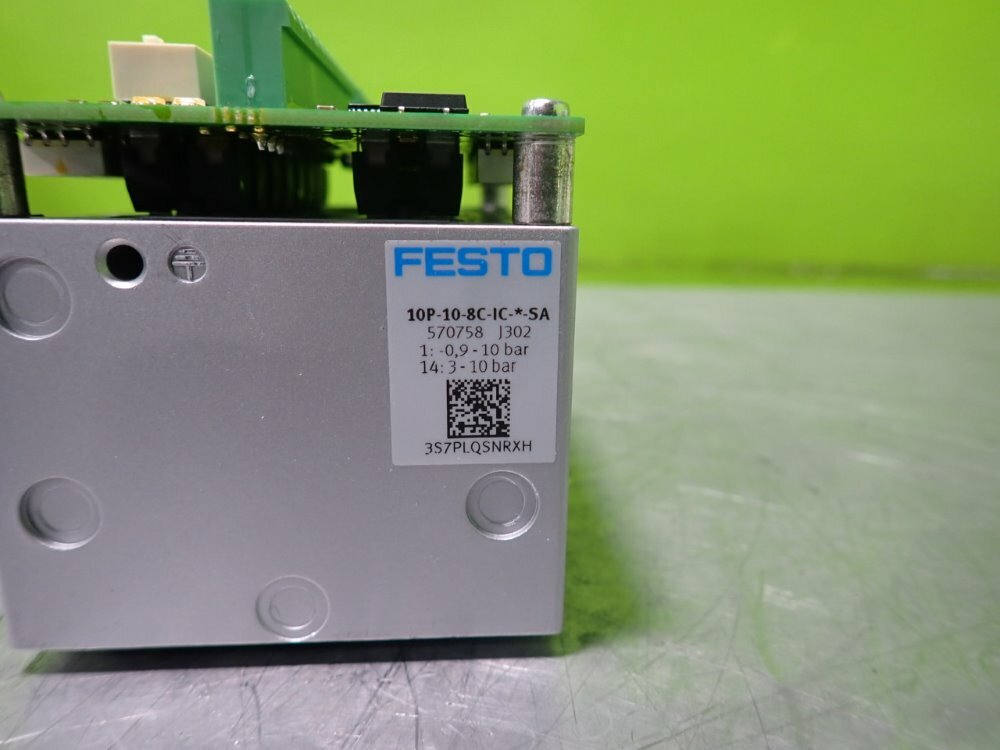 New Festo 10P-10-8C-IC Manifold Valve 570758