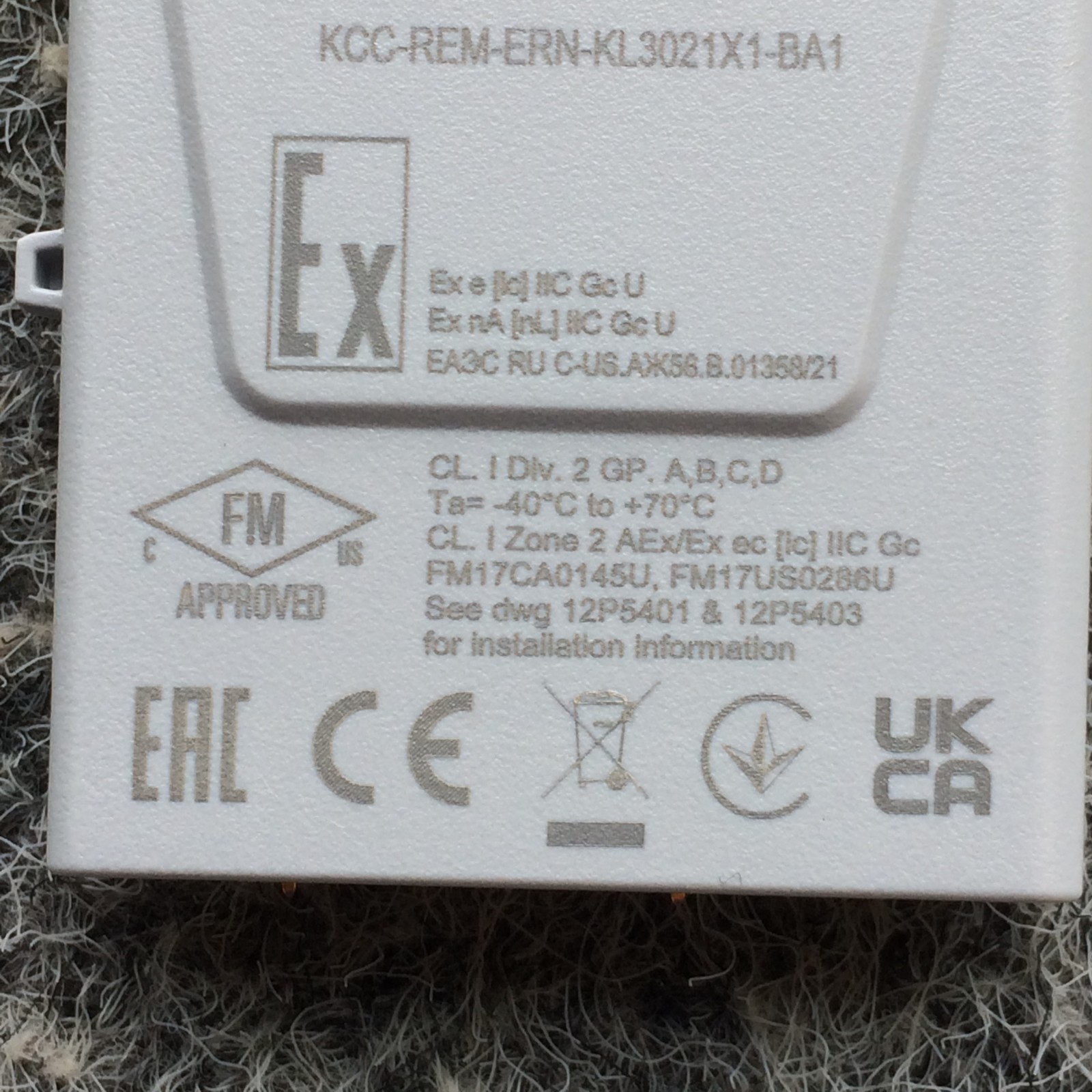 EMERSON DELTAV KL3021X1-BA1 AI 4-20 MA HART CHARMS KL3021X1BA1 SE4303T01