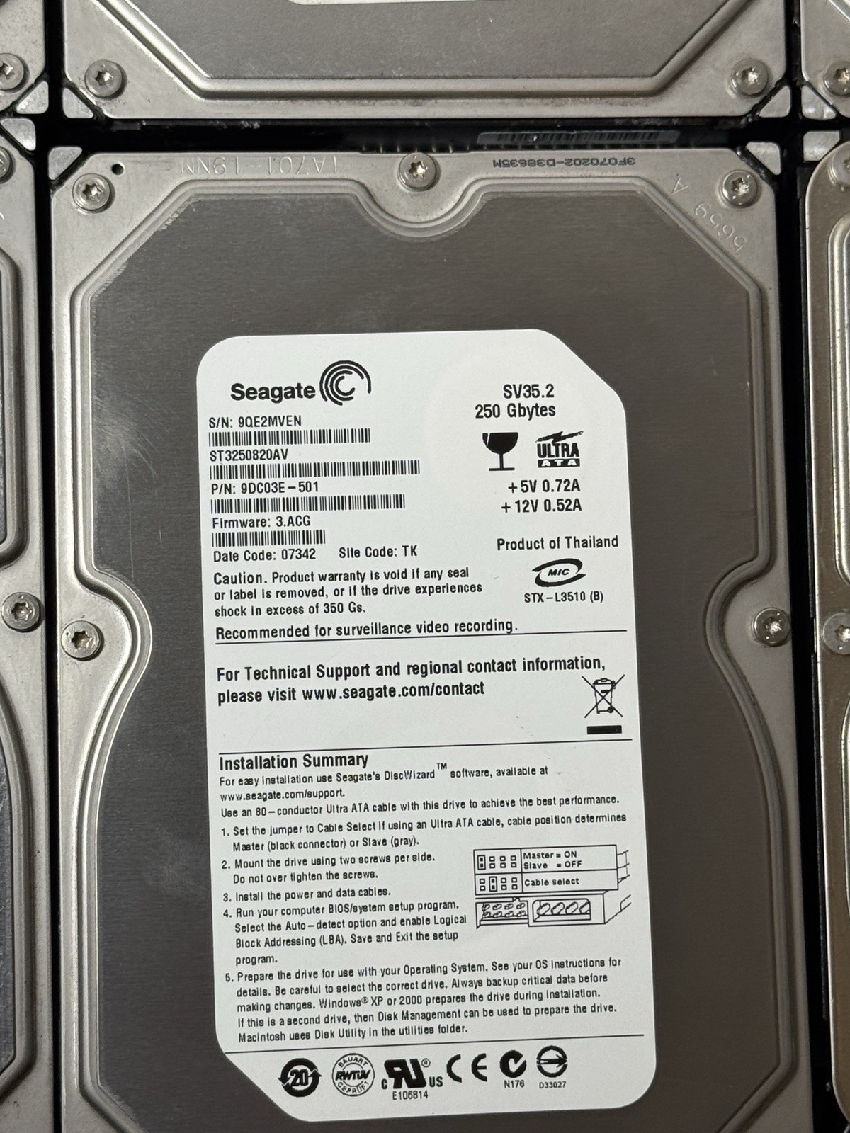 Lot of 12 Hard Drives Seagate WD Maxtor Fujitsu + Brackets UNTESTED