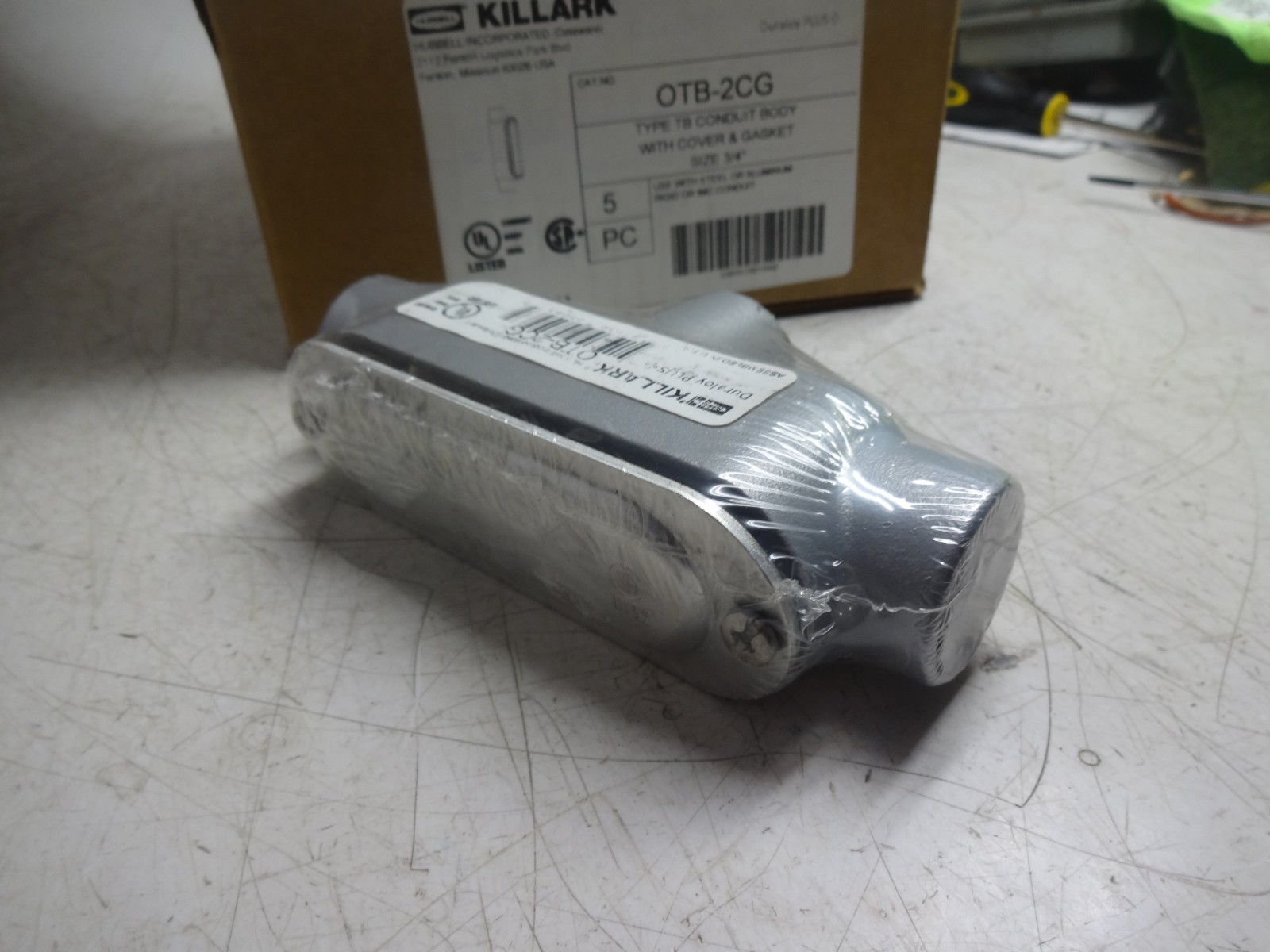 New Box of 5 Killark OTB-2CG Type TB Raintight Conduit Body, 3/4 in Hub, 7 cu-in
