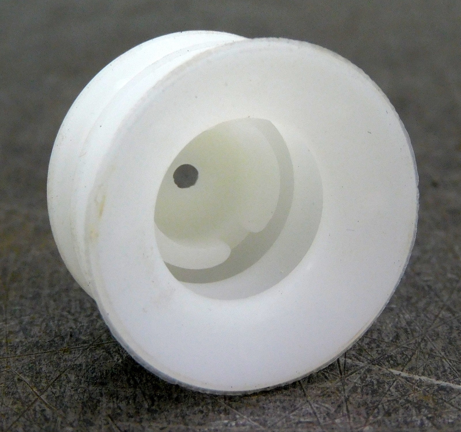 EDCO USA XP-2B25 Double Bellows Vacuum Suction Cup 25mm DIA Lot of Eight (8)