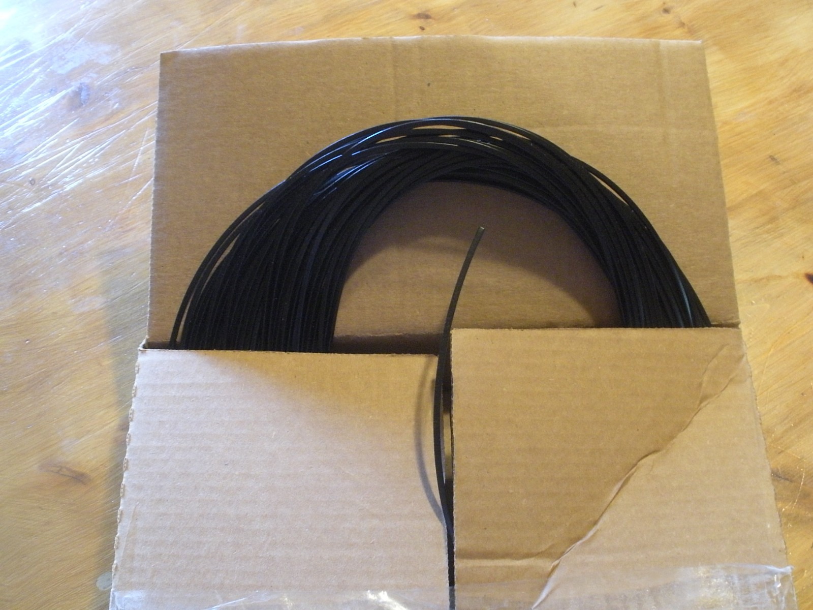 New Panduit GEE36F-C0 BLACK Grommet Edging 100FT 50°C, .026-.036 IN