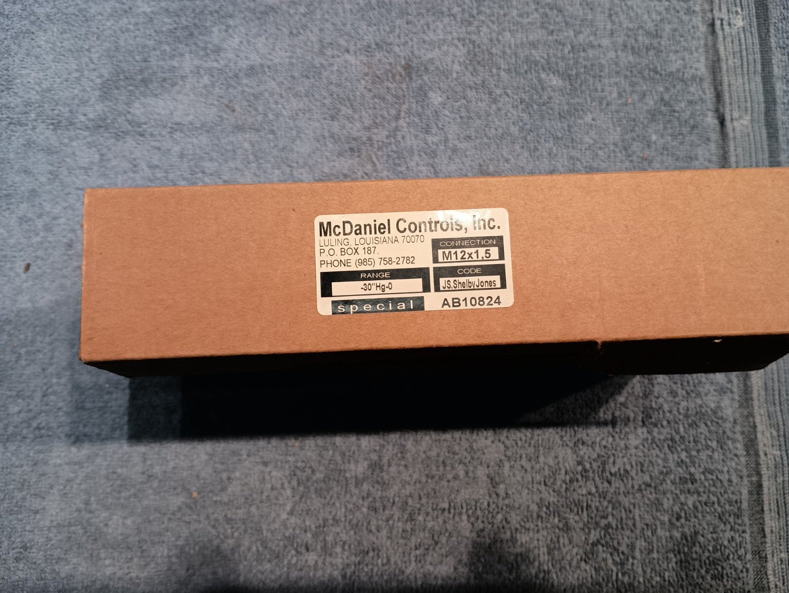 McDaniel Controls AB10824 Vacuum Gauge w/METRIC Thread adaptor 0-30 in Hg Vacuum