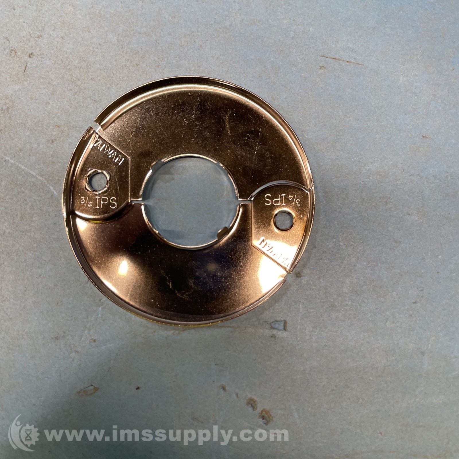 Floor and Ceiling Plate Cover Split Flange Fits 3/4 Inch IPS FNIP