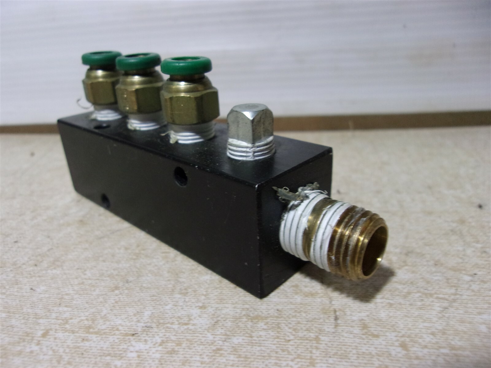 4-Port Manifold 1/4″ NPT *FREE SHIPPING*