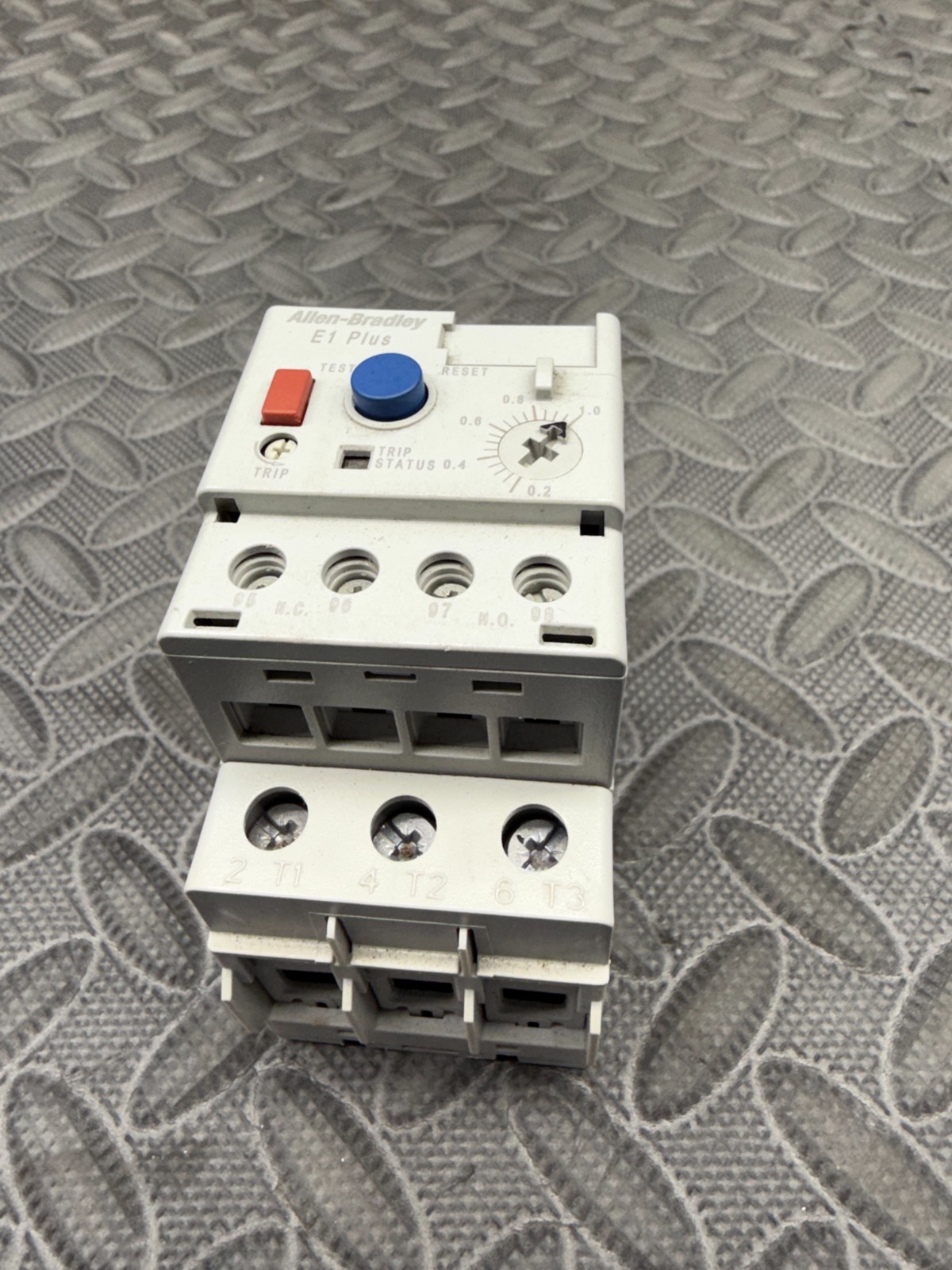 Allen-Bradley 193-EEBB Series-C E1 Plus 600V IEC Overload Relay
