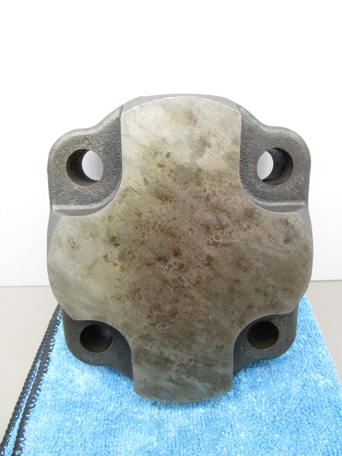 Commercial P50 P51 Hydraulic Pump Roller Bearing Back Cover Housing