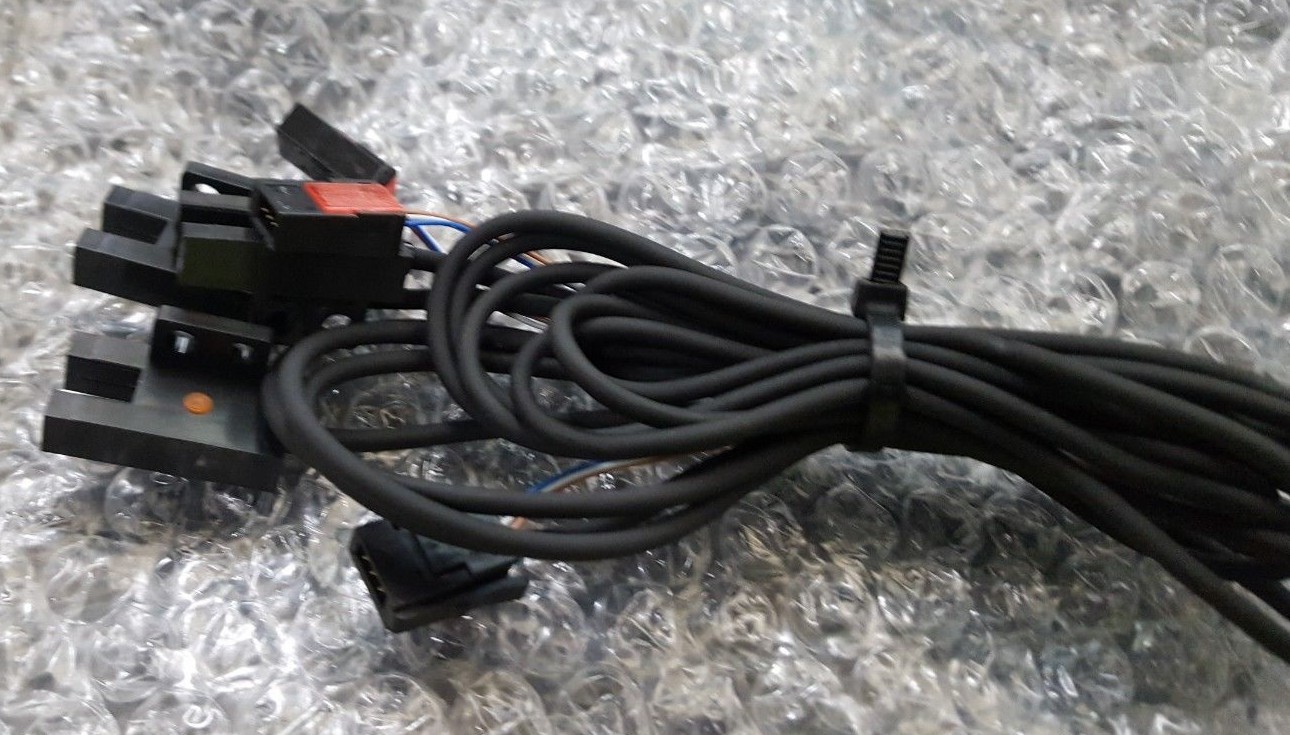 SUNX PM-R44 U SHAPED SENSOR QTY: 3 (BR6.6B1)