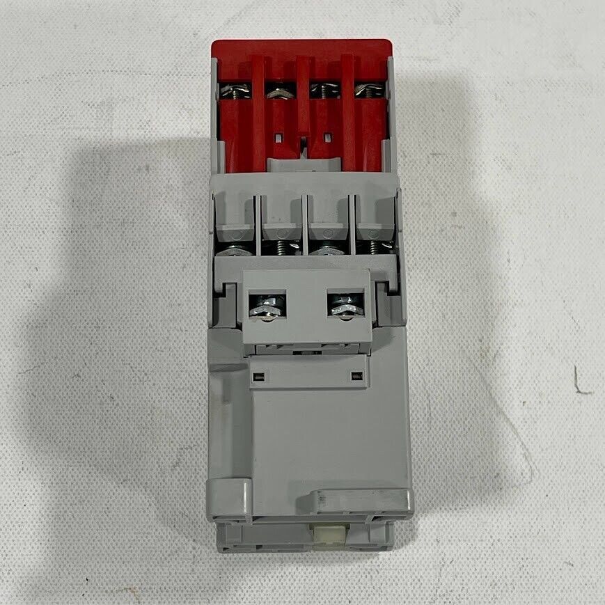 Allen Bradley 700S-CF620EJC Safety Control Relay 24VDC Operating voltage