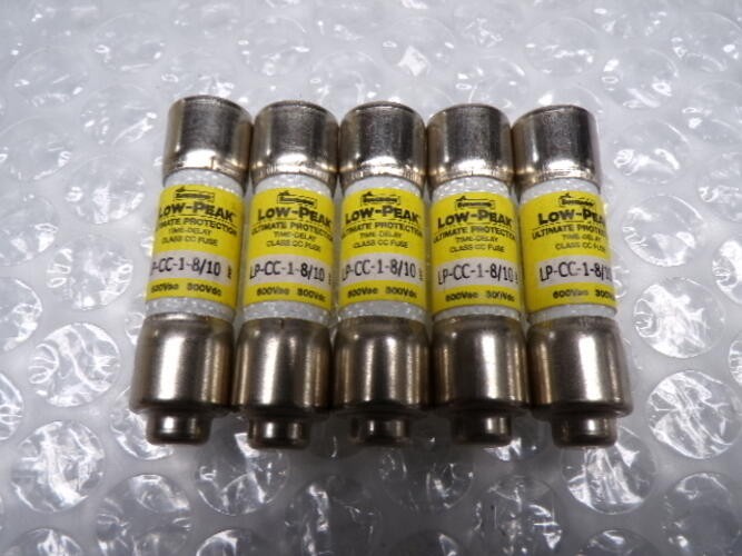 BUSSMANN LP-CC-1-8/10 FUSE LOT OF 5 NSNP