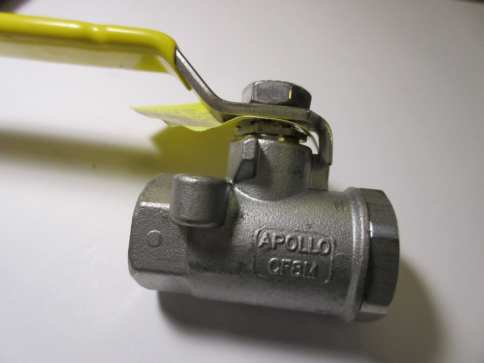 Apollo. 76-102-01A Standard Manual Ball Valve: 3/8″ Pipe FNPT x FNPT