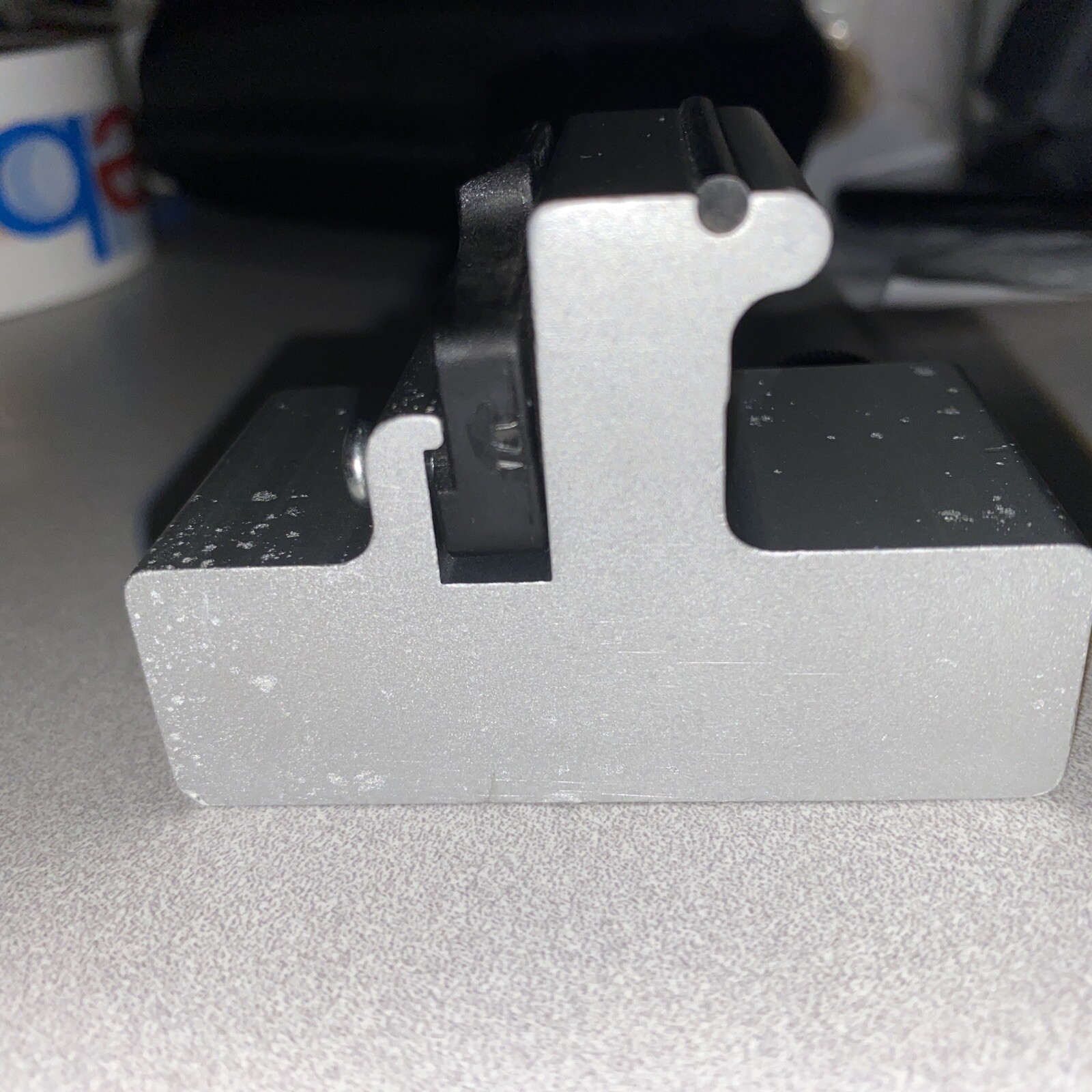 horizontal channel bracket 5″ hole MSC 511-1009 LOT OF 40