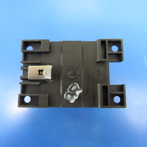 MOELLER-EATON DILM12-10 Qty of 1 per Lot RELAY MODULE, Contactor, DIN Rail, Pan