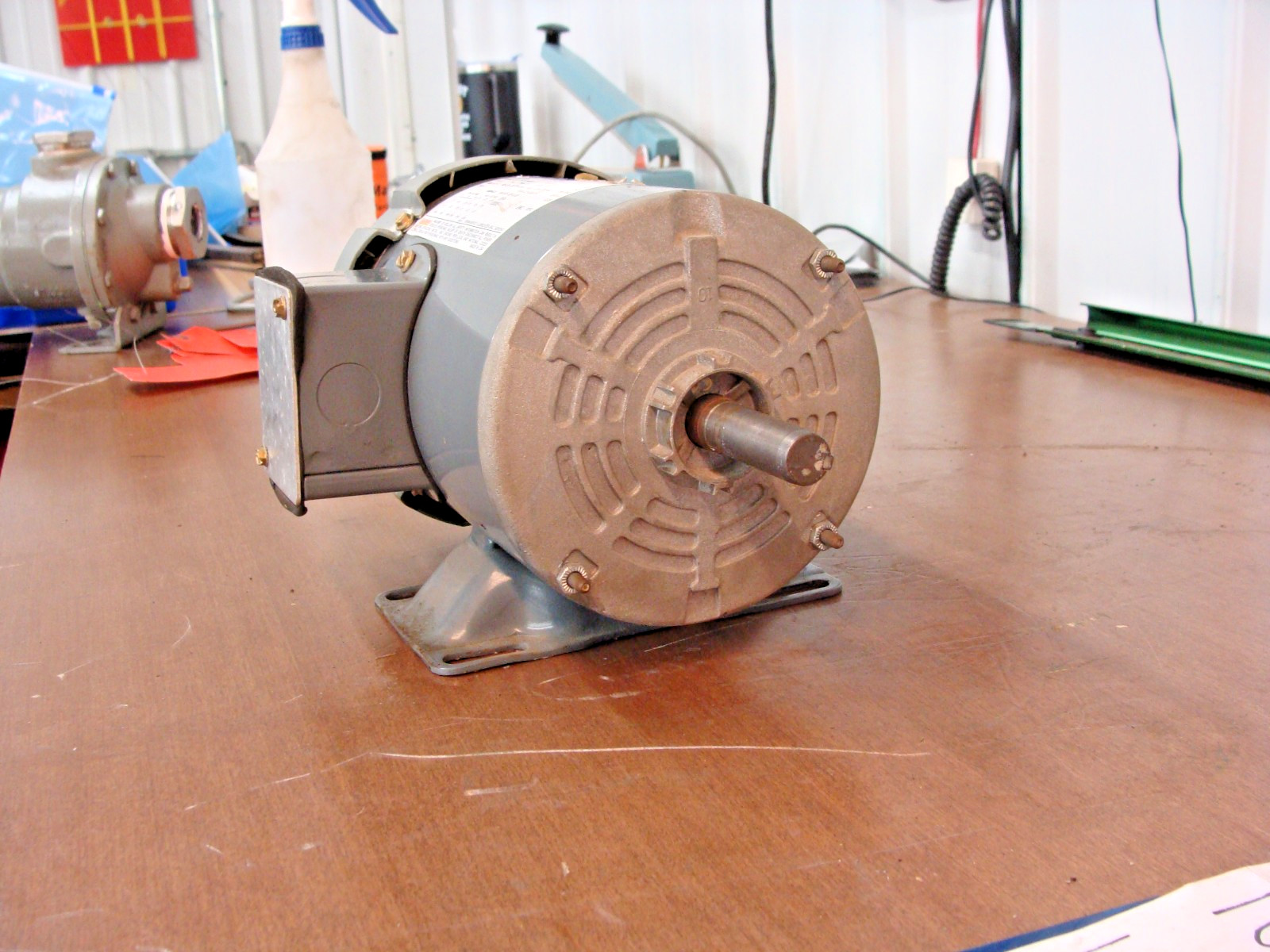 MARATHON G329 MOTOR MODEL CVJ 3/4 HP 3 PH 208-230/460V 2.7-2.8/1.4 A 1725 RPM