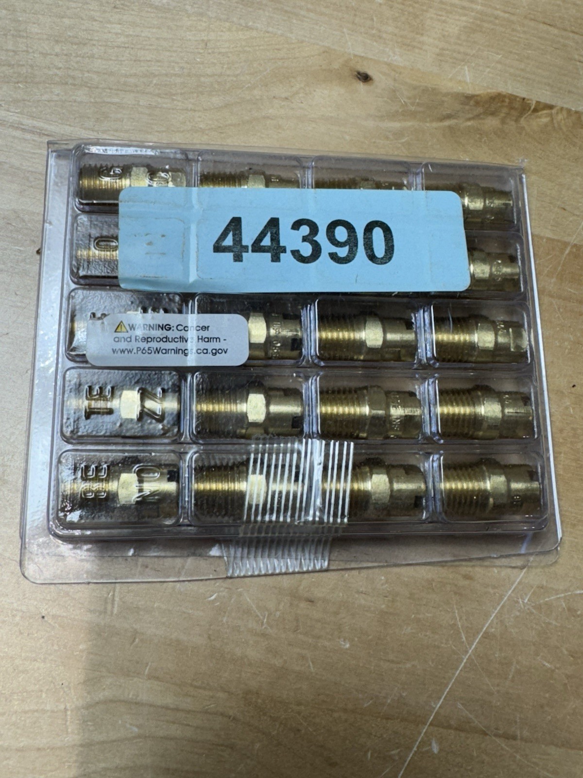 20 – BETE NF 0565 Flat Fan Nozzle 65 degrees Spray Angle, 0.5 GPM Mfr# 44390 LOT