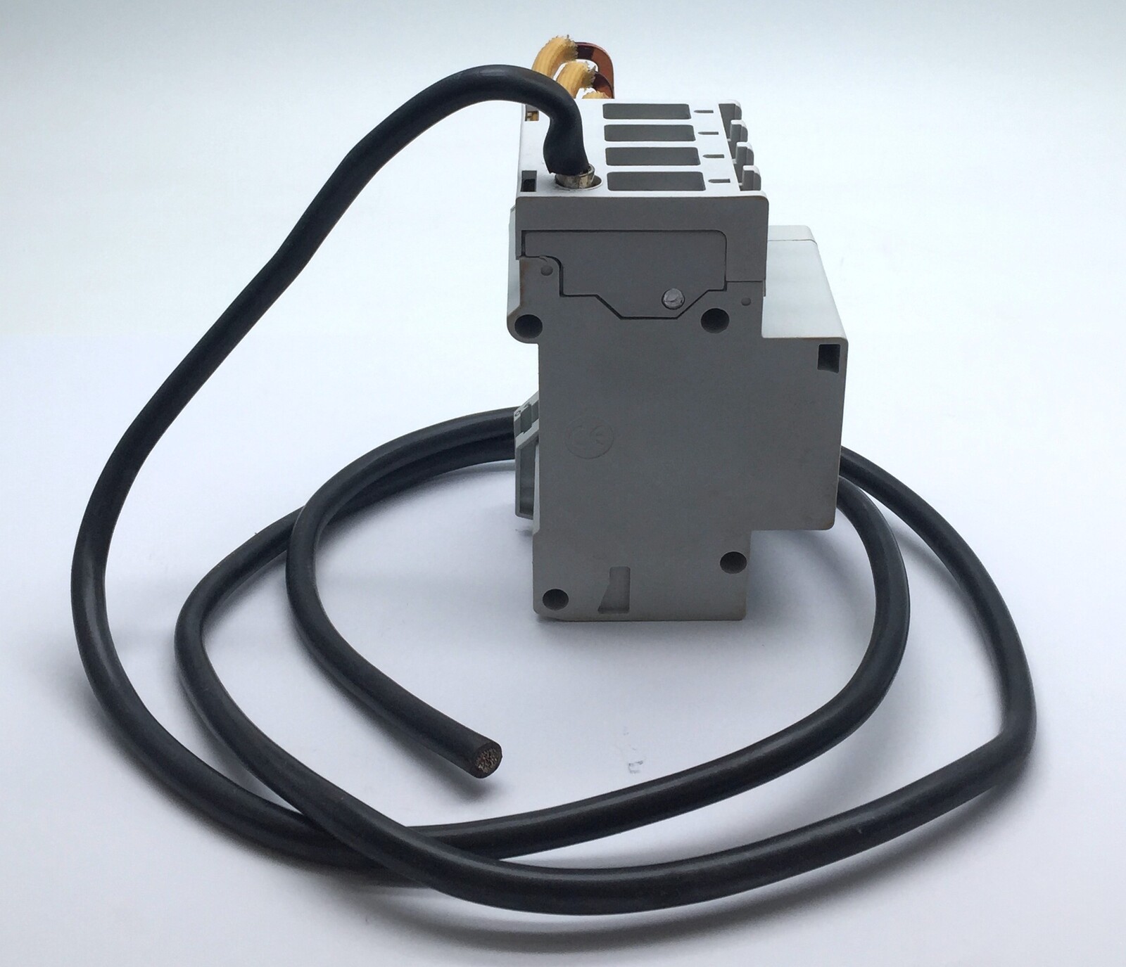 NHP 677244 DIN-SAFE Clip On 3P+N 63A 100mA AC 11974 M Module DSRCM32303PN