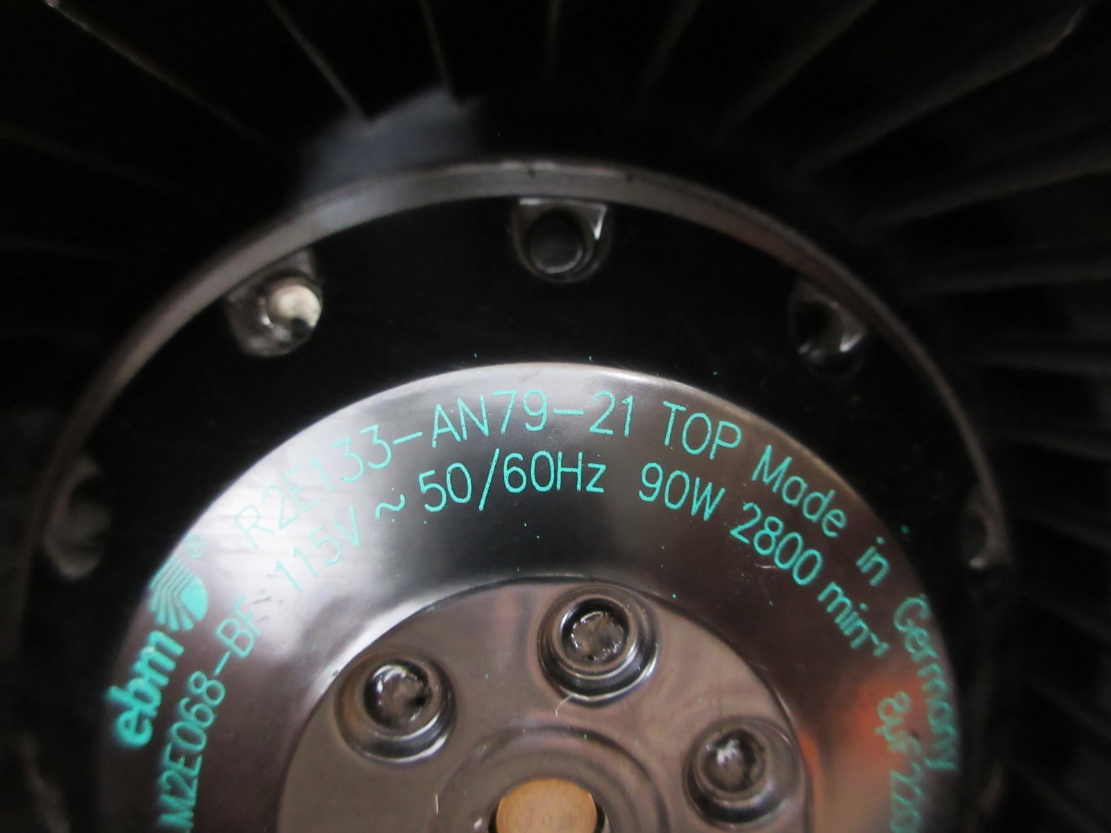 2001 KIRA VTC-30A CNC EBM PAPST FAN R2E133-AN79-21 .M2E068-BF
