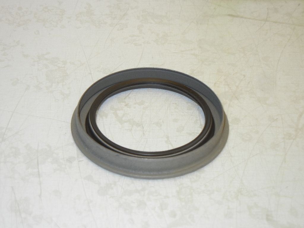 LOT OF 5 SKF 19852 NEW OIL SEALS JOINT RADIAL 19852