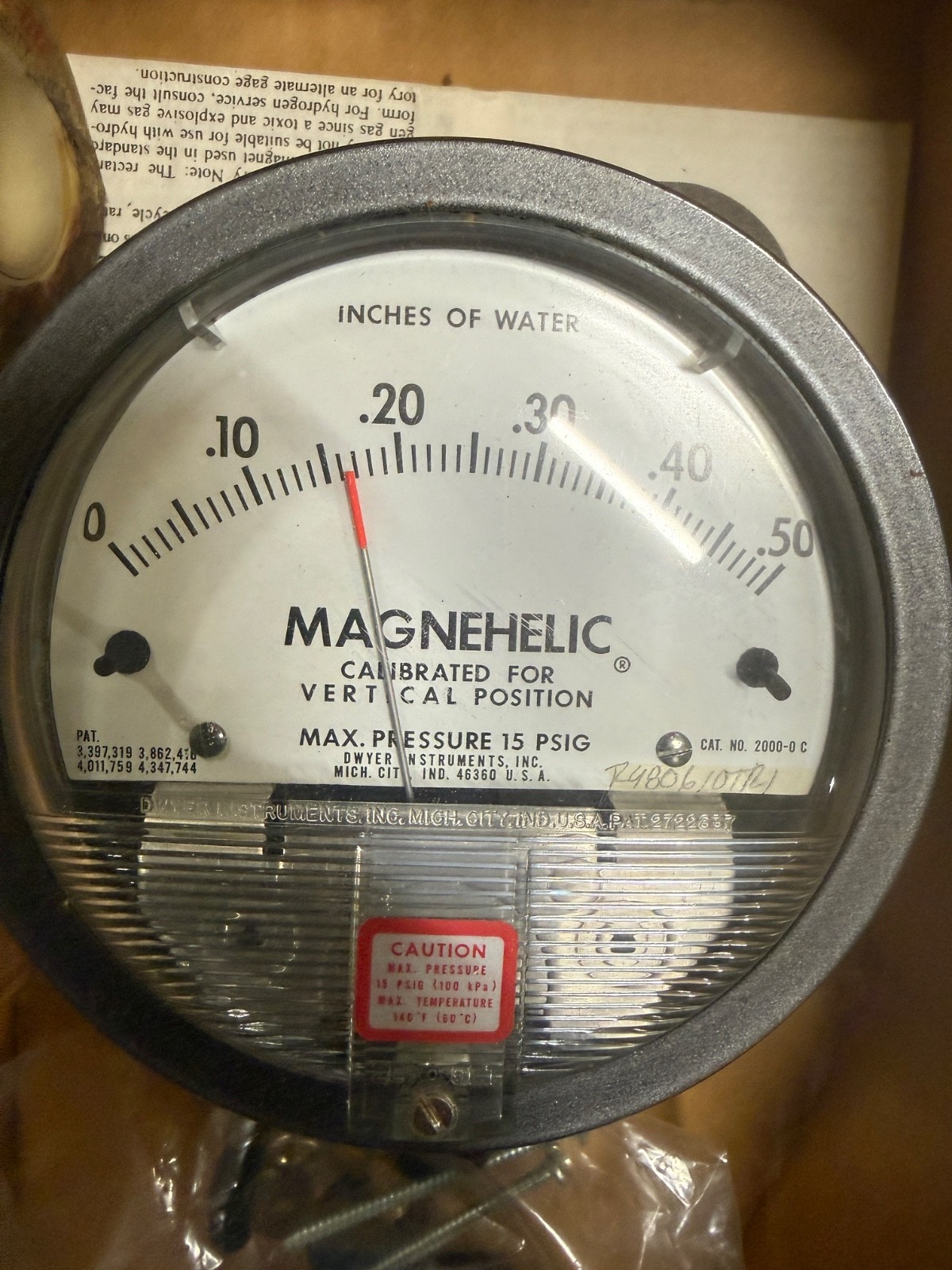 DWYER 2000-0C 15PSI 0-.50 NSNP (NEW)