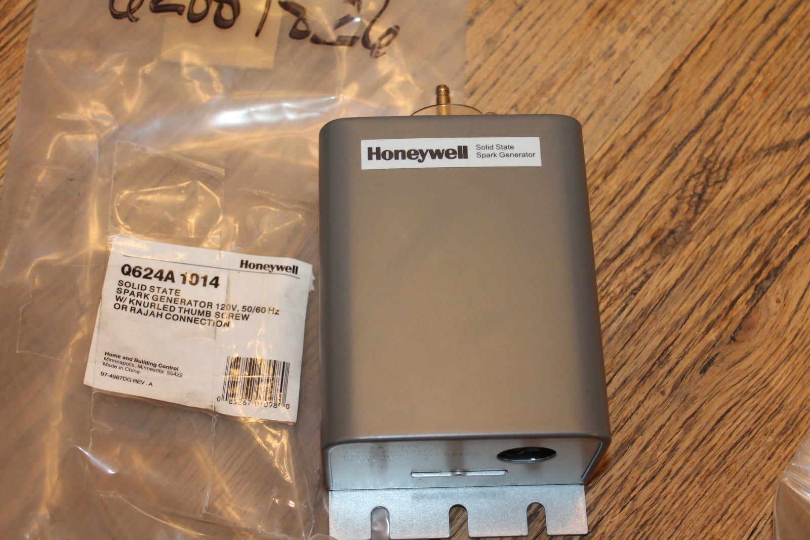 NEW HONEYWELL Q624A 1014 SOLID STATE SPARK GENERATOR 120V 60HZ