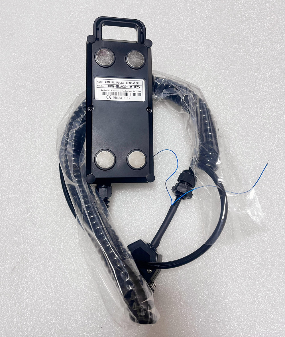1 Pc. New IHDW-BLACS-IM-D25 Handwheel Handy Pulser Manual Generator