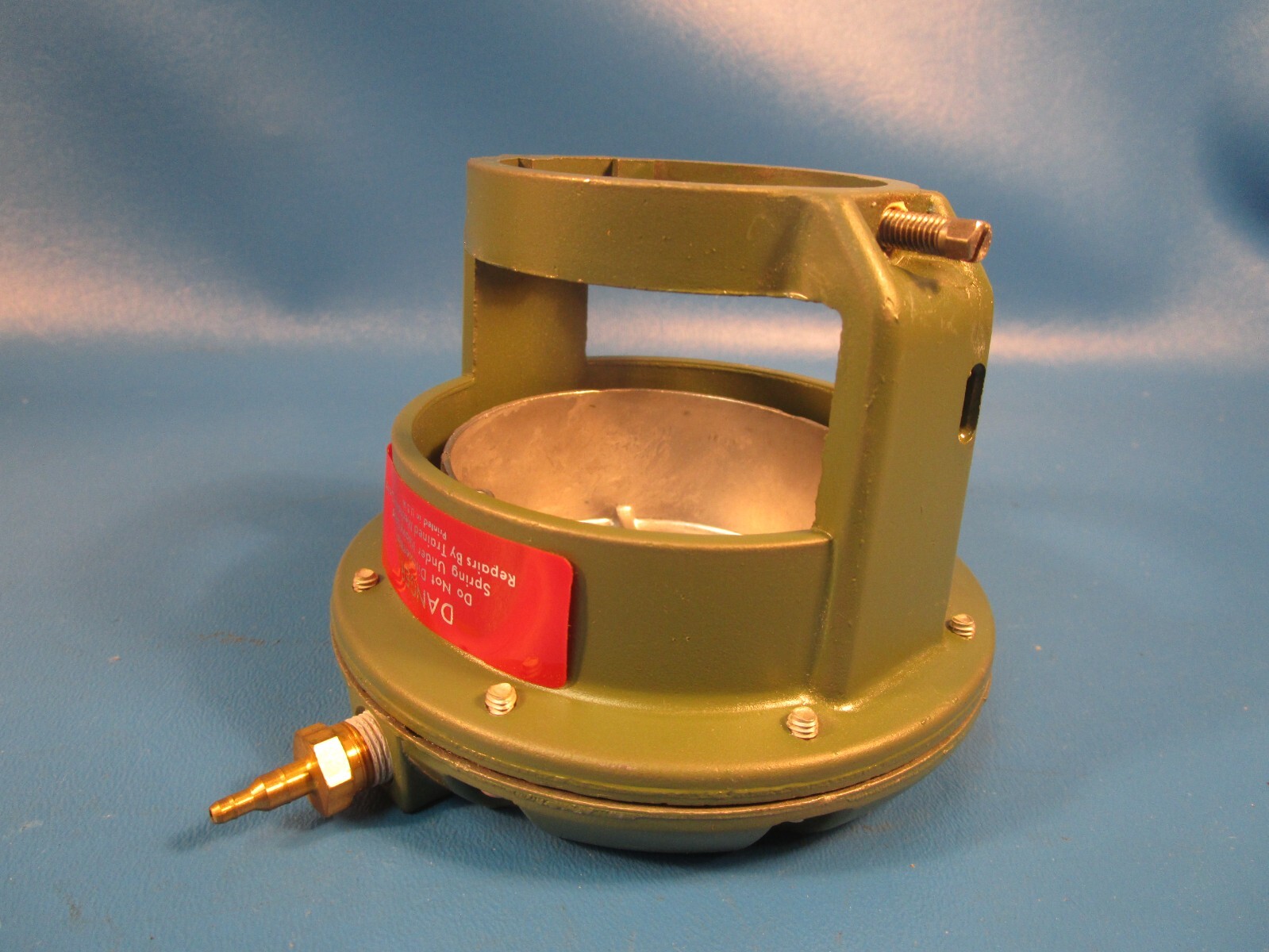 Johnson Controls V-3000-1, Pneumatic Valve Actuator, 30 psig, 1/8 Inch NPT