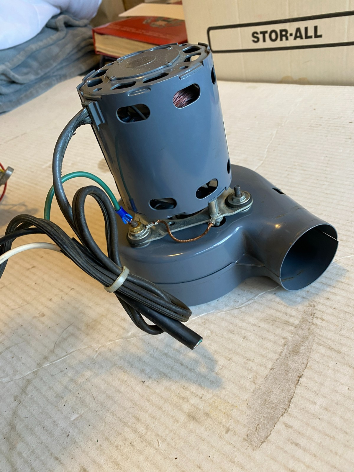 Pre-owned Universal Electric JB1M053N Ser 9RF 1/60hp 208/230V 0.55A 3000 w/ fan